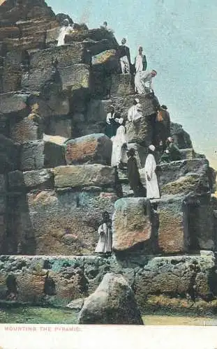 Postcard Africa > Egypt > Cairo mounting the pyramid