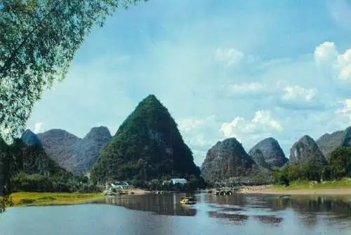 China Guilin Beautiful Kweilin scenic postcard Pilien peaks