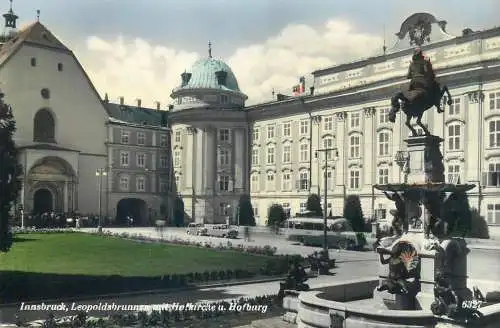 Postcard Austria Tirol Innsbruck Leopoldsbrunnen Hofburg