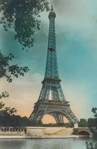Postcard France Paris Tour Eiffel