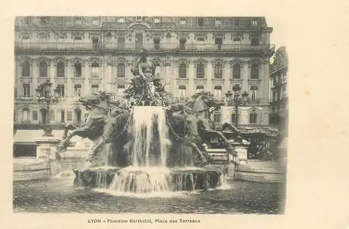 France Lyon Fontaine Bartholdi Place de Terreaux