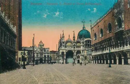 Italy Venezia Piazzetta S Marco e Torre dell'Orologio