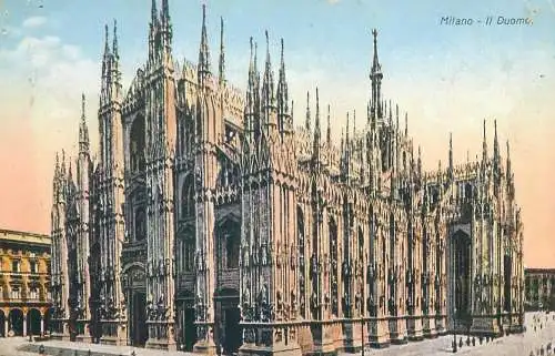 Italy Milano Il Duomo