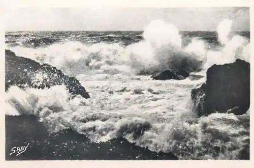 France Le Croisic effet de vagues a la Plage de Port-Lin