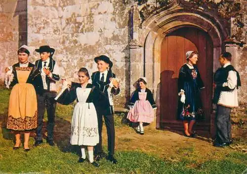 France Folklore Bretagne Groupe folklorique "Kerlen-Pondi-Pontivy" costumes traditionnels