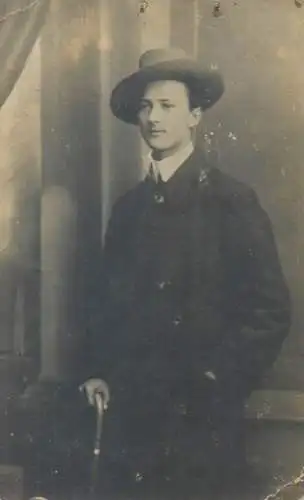 Young gallant fancy man portrait studio Anglo Americain Photographers Wien 1913