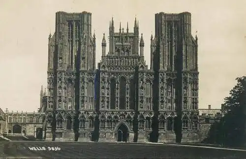 Postcard UK England Somerset Wells cathedral
