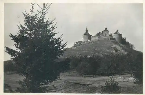 Postcard Slovakia Krásna Hôrka castle