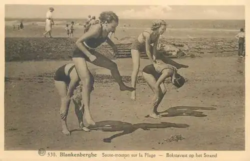 Postcard Belgium Blankenberge Saute mouton sur la plage