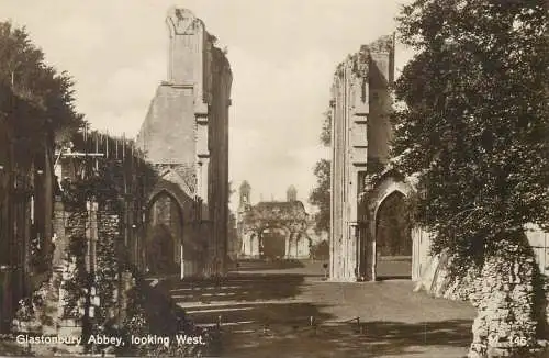 Postcard United Kingdom England Glastonbury abbey ruins