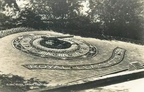 Postcard United Kingdom England Leamington Spa floral clock Jephson gardens