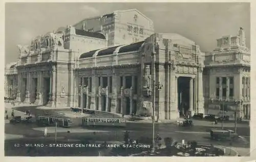 Postcard Italy Milano stazione centrale tram