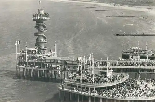 Postcard Netherlands pier and tower Scheveningen De Pier
