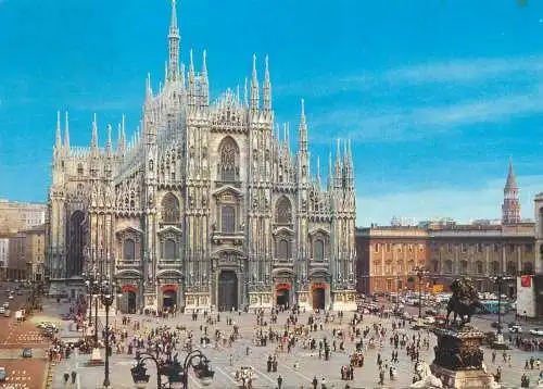 Italy Milano Piazza del Duomo