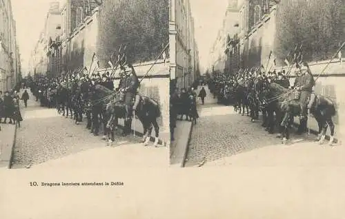 France cpa stereographique militaire Dragons lanciers attendant la defile