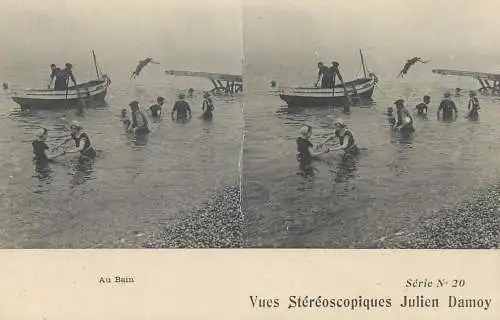 France cpa stereoscopique beach view bathing boat