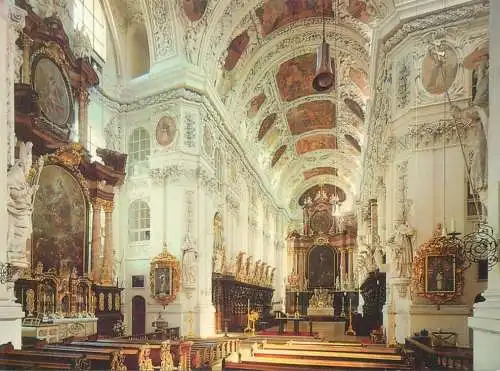 Germany Waldassen Stiftsbasilika Innenansicht in den Chorraum, Querhaus mit Marienaltar