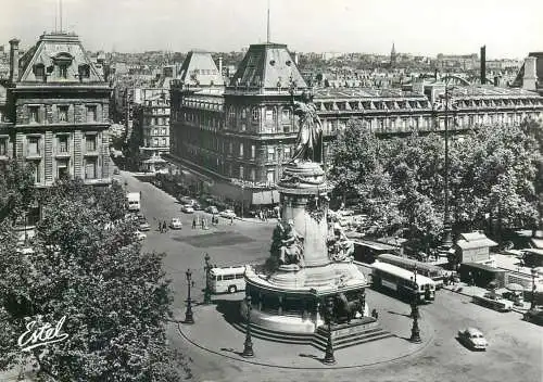 France Paris Place de la Republique
