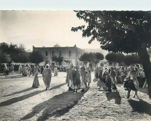 Algeria Bou-Saada Place du Colonel Pein types et scènes ethniques costumes typiques