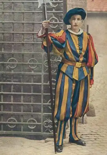 Italy Citta del Vaticano Guardia Svizzera in bassa uniforme