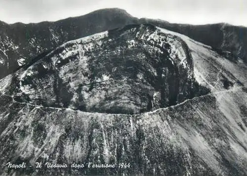 Italy Pisa Napoli Il Vesuvio dopo l'eruzione 1944