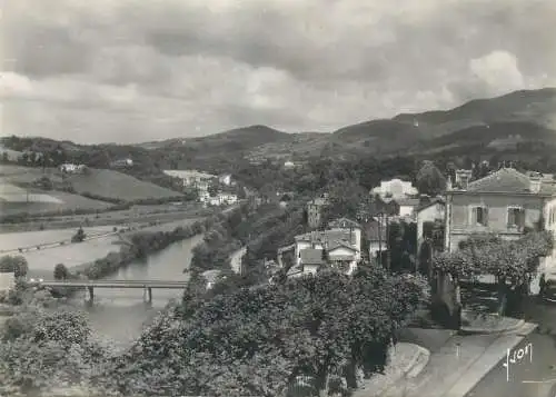 France Cambo les Bains vue generale sur la Nive