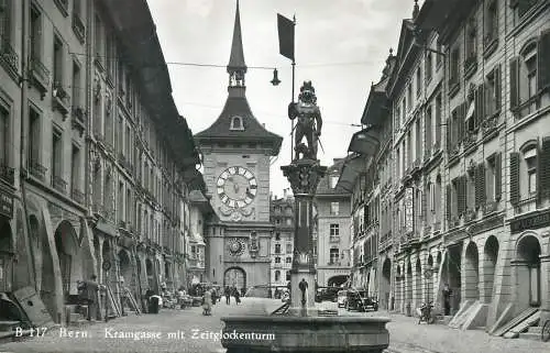 Switzerland Kramgasse mit Zeitglockenturmw