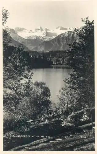 Austria Altauseersee mit Dachstein