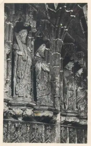 France Saint-Herbot Details du porche