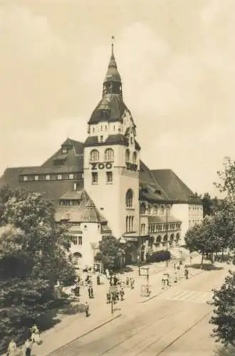Germany Messestadt Leipzig Zoo Eingang und Kongresshalle