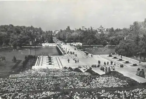 Romania Bucuresti vedere din Parcul Libertatii