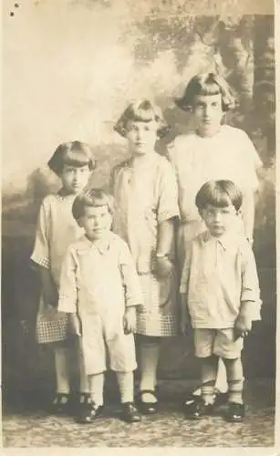 Social History children types group photo