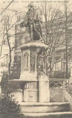 Postcard Belgium Bruxelles statue des comtes d'egmont et de Hornes