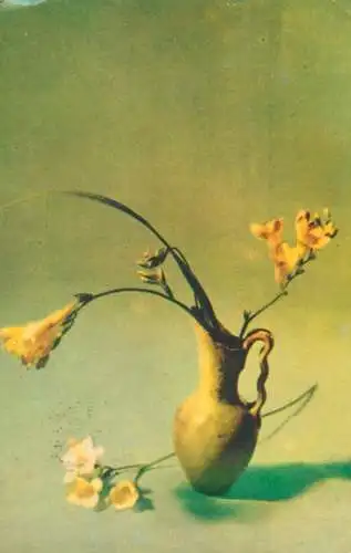still life vase floral decorative ornament