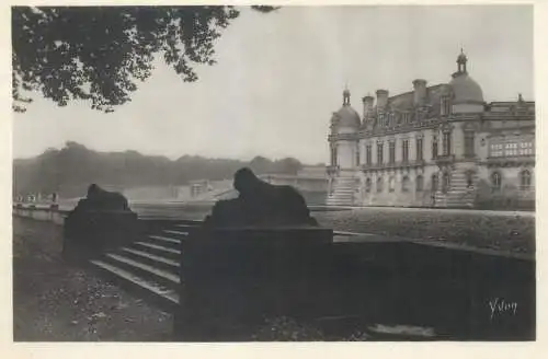 France Chateau de Chantilly vu du Parc