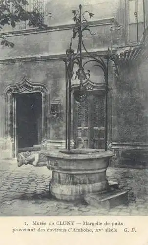 Postcard France musee du Cluny margelle de puits