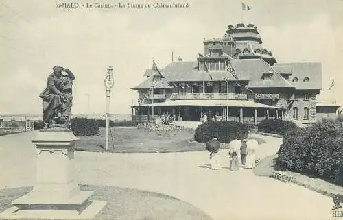 France St Malo Le Casino La Statue de Chateaubriand