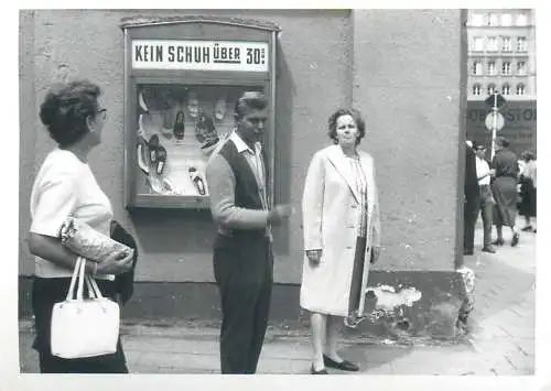 Photo ca. 8 x 10 cm Germany 1964 street shoe store instant photography
