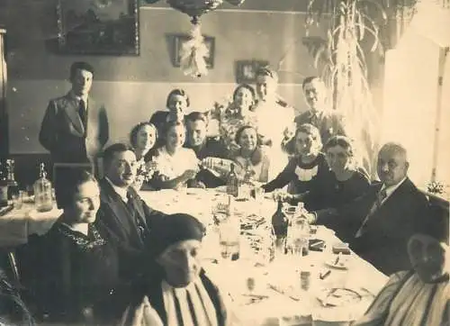 Photo ca. 8 x 11 cm Romania 1935 social history engagement meeting
