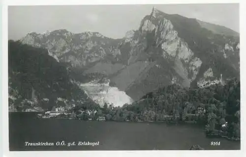 Austria Traunkirchen Traunsee gegen der Erlakogel