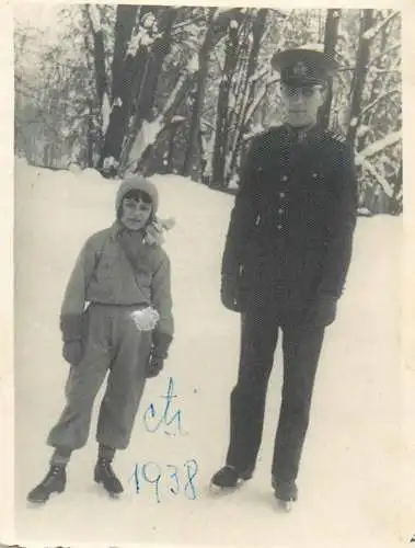 Photo ca. 6 x 9 cm Romania military skateing instant photography winter 1938
