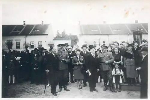 Photo ca. 6 x 9 cm instant photography Romania social history military event