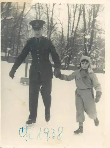 Photo ca. 6 x 9 cm instant photography Romanian military skateing 1938