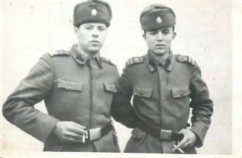 Photo ca. 6 x 9 cm instant photography Romanian military souvenir 1967