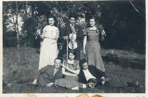 Photo ca. 6 x 9 cm instant photography Teius 1934 Romania violin fiddler