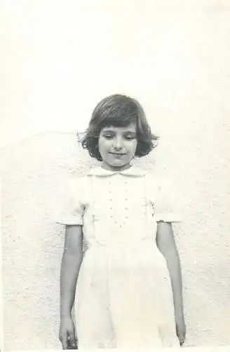 Photo ca. 6 x 9 cm instant photography girl portrait backnote "Lucica Ghibu" Romania