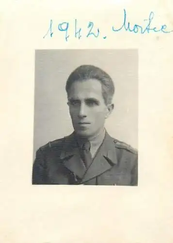 Photo ca. 6 x 9 cm romanian military portrait dated 1942