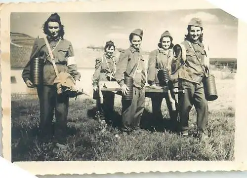 Photo ca. 6 x 9 cm family instant photography romanian sanitary women regimental foto