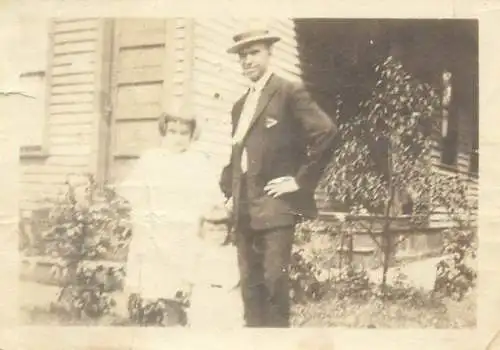 Photo ca. 6 x 9 cm annonymous persons