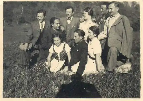 Photo ca. 6 x 9 cm Romania social history group foto